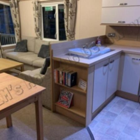 Jems Hot-Tub Getaways 8 Berth At Tattershall Lakes Bagian luar foto