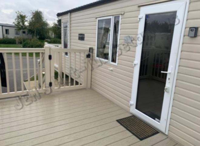 Jems Hot-Tub Getaways 8 Berth At Tattershall Lakes Bagian luar foto
