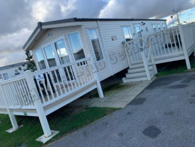 Jems Hot-Tub Getaways 8 Berth At Tattershall Lakes Bagian luar foto